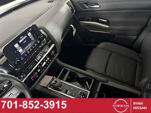 New 2025 Nissan Pathfinder Platinum w/ Cargo Package image 25