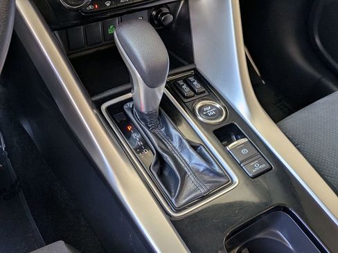 Used 2025 Mitsubishi Eclipse Cross AWD image 18