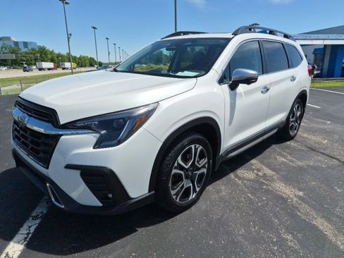 Certified 2023 Subaru Ascent Touring AWD/4WD image 2