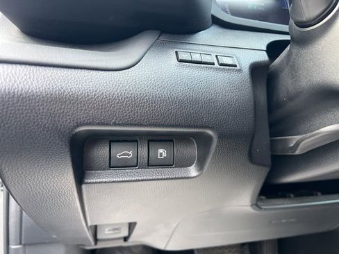 Used 2023 Toyota Crown XLE image 17