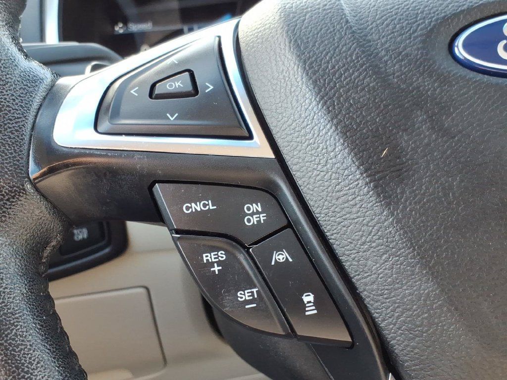 Used 2020 Ford Edge Titanium w/ Equipment Group 301A AWD/4WD image 25