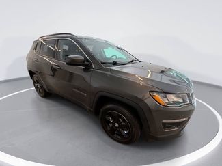 Used 2019 Jeep Compass Latitude AWD/4WD video 1