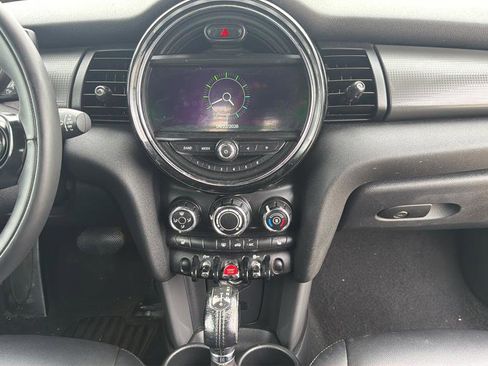 Used 2019 MINI Cooper Convertible FWD image 8