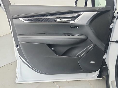 Used 2024 Cadillac XT6 Premium Luxury w/ LPO, Floor Liner Package AWD/4WD image 16