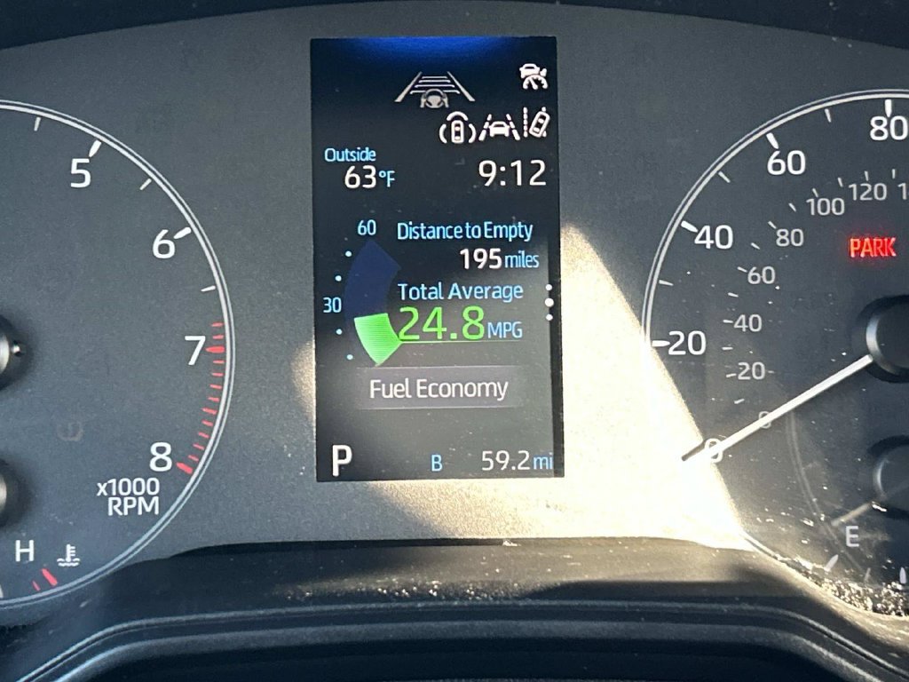 Used 2024 Toyota Corolla LE w/ LE Convenience Package FWD image 14