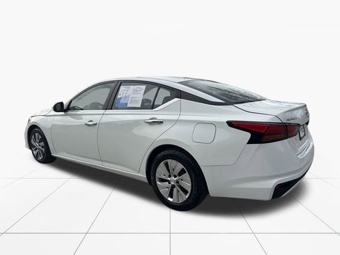 Used 2022 Nissan Altima 2.5 S image 6