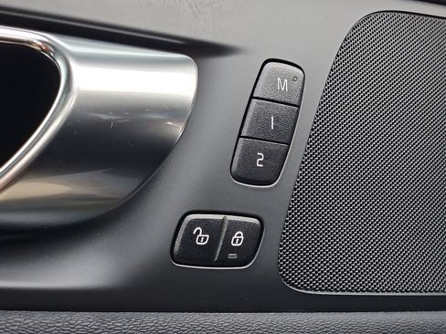 Used 2023 Volvo S60 B5 Plus w/ Climate Package image 25