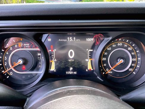 Used 2024 Jeep Gladiator Rubicon AWD/4WD image 24