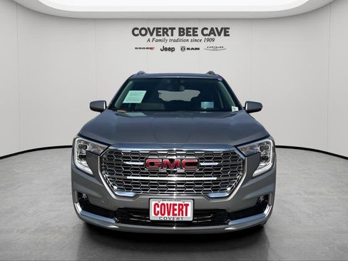 Used 2024 GMC Terrain Denali w/ Denali Premium Package image 2