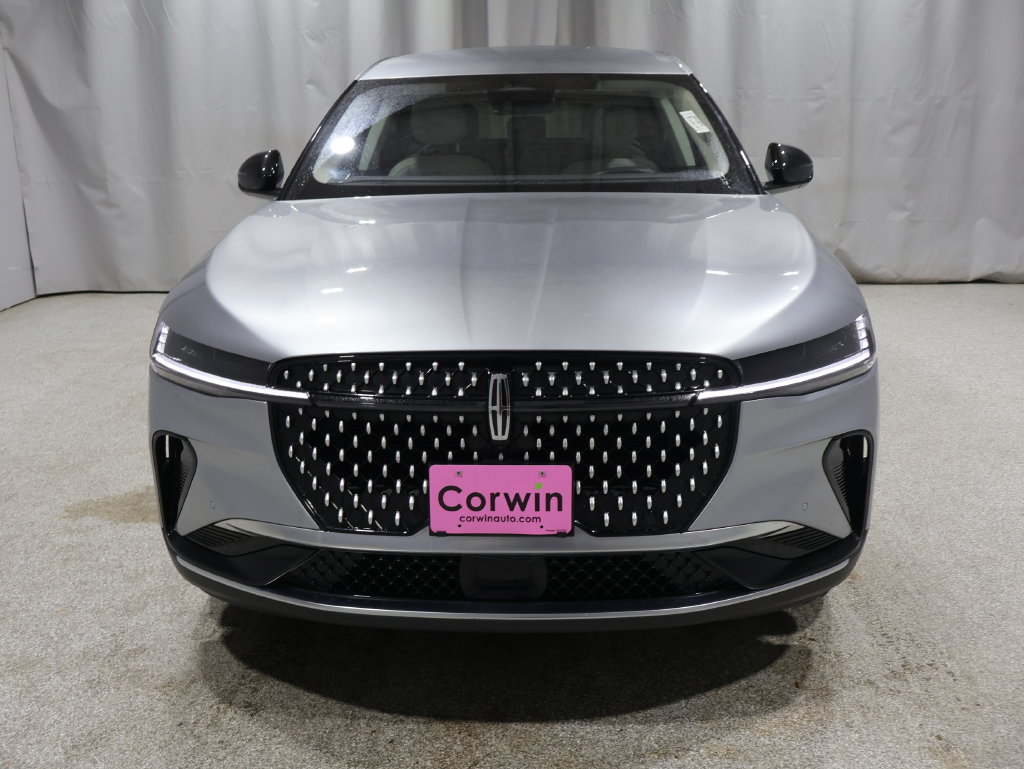 Used 2026 Lincoln Nautilus Premier AWD/4WD image 8