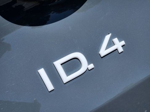 Used 2023 Volkswagen ID.4 Pro S Plus AWD/4WD image 8