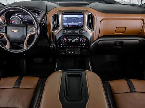 Used 2021 Chevrolet Silverado 3500 High Country image 14