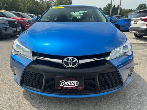 Used 2017 Toyota Camry SE FWD image 2