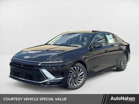 New 2025 Hyundai Sonata Limited image 1