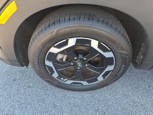 Used 2025 Hyundai Santa Fe SE image 6