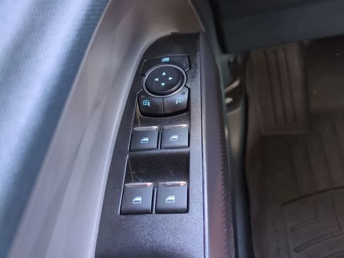 Used 2025 Ford Maverick Lariat w/ Black Appearance Package image 23