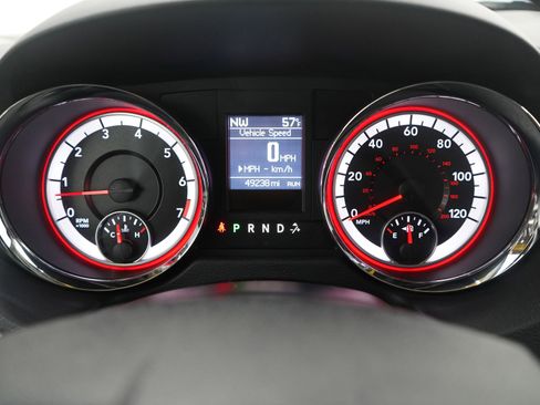 Used 2018 Dodge Grand Caravan SE w/ Rear Park Assist Package image 27