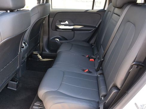 Used 2022 Mercedes-Benz GLB 250 4MATIC image 14