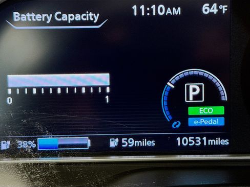 Used 2023 Nissan Leaf S image 8