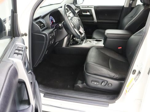 Used 2016 Toyota 4Runner Limited AWD/4WD image 14