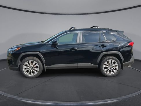 Used 2025 Toyota RAV4 XLE Premium w/ Weather Package FWD image 5