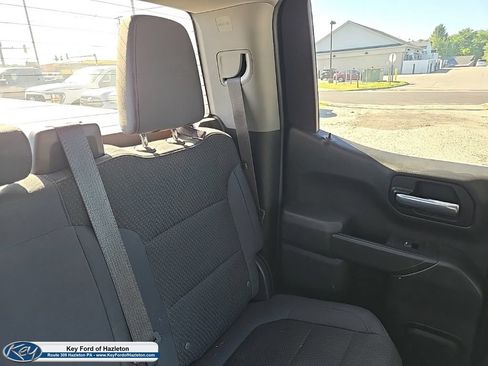 Used 2020 Chevrolet Silverado 1500 Custom w/ Custom Value Package AWD/4WD image 32