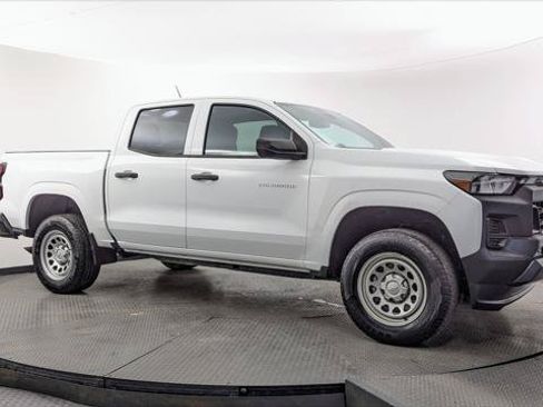 Used 2023 Chevrolet Colorado W/T RWD image 11