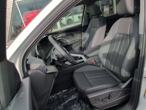 New 2025 Audi Q5 Premium image 18