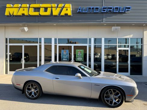 Used 2015 Dodge Challenger R/T Plus image 1