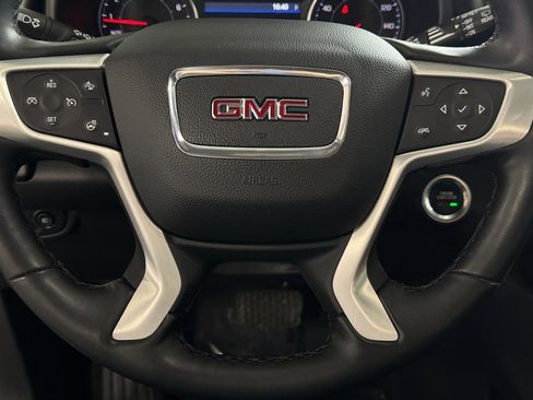 Used 2024 GMC Terrain SLT AWD/4WD image 13