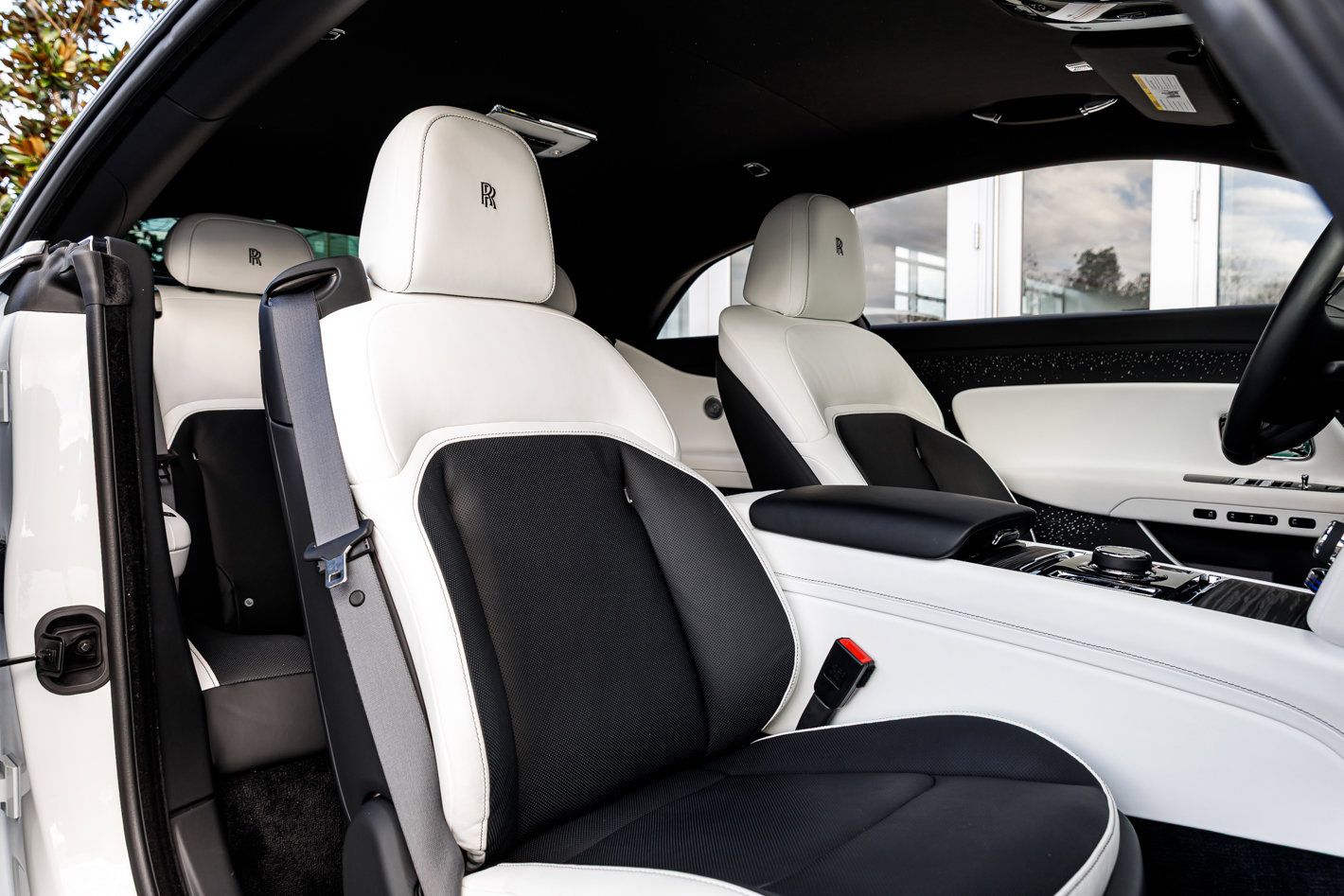 Used 2024 Rolls-Royce Spectre w/ Spectre Launch Package AWD/4WD image 40