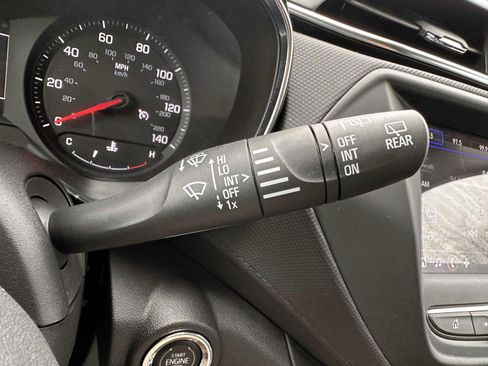 Used 2023 Chevrolet TrailBlazer LT FWD image 18
