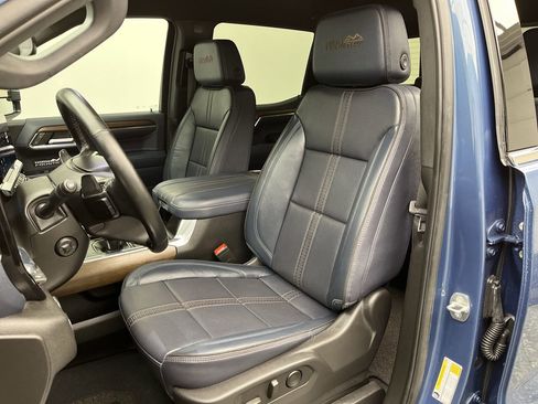 Certified 2024 Chevrolet Silverado 1500 High Country w/ Technology Package image 10