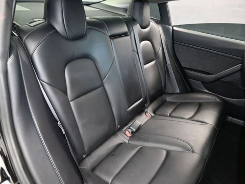 Used 2021 Tesla Model 3 Standard Range Plus image 33