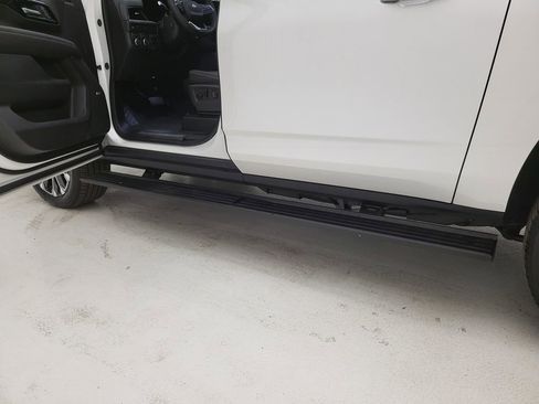 New 2025 Chevrolet Suburban High Country image 4