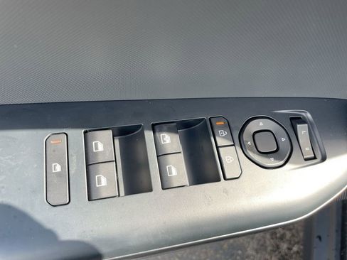 Used 2025 Kia K4 LX image 41