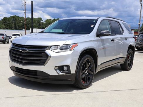 Used 2020 Chevrolet Traverse Premier w/ Redline Edition FWD image 32