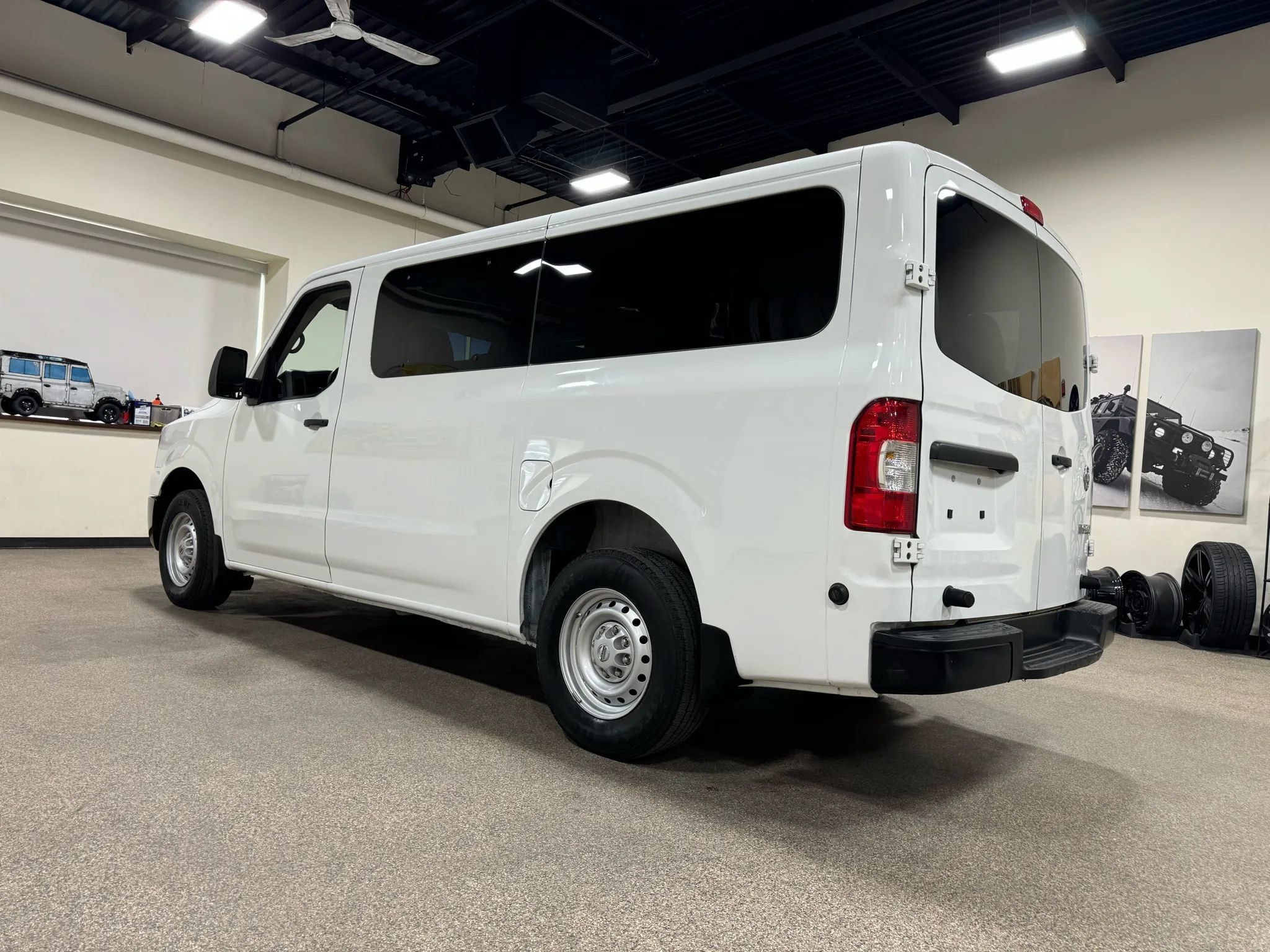Used 2018 Nissan NV 3500 S RWD image 7