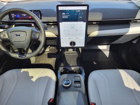 Certified 2024 Ford Mustang Mach-E Premium image 15