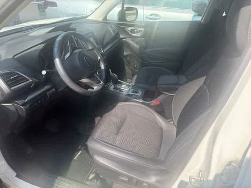 Used 2021 Subaru Forester Premium AWD/4WD image 10