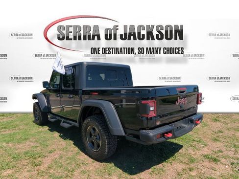 Used 2022 Jeep Gladiator Rubicon w/ Safety Group AWD/4WD image 7