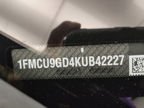 Used 2019 Ford Escape SE image 33