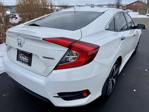 Used 2018 Honda Civic Touring image 7