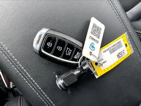 Used 2020 Hyundai Santa Fe SEL FWD image 15
