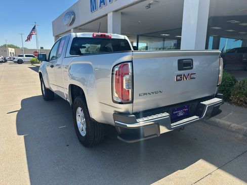 Used 2016 GMC Canyon SL RWD image 6