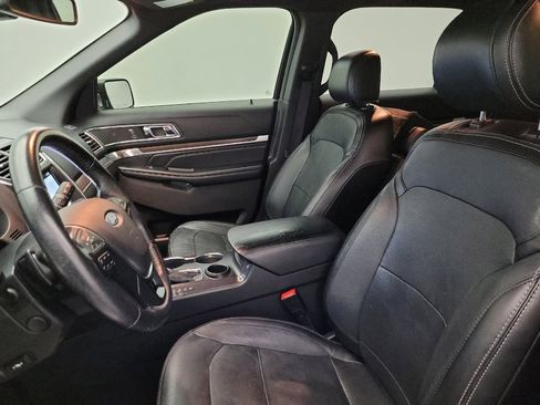 Used 2017 Ford Explorer Limited w/ Equipment Group 301A FWD image 17