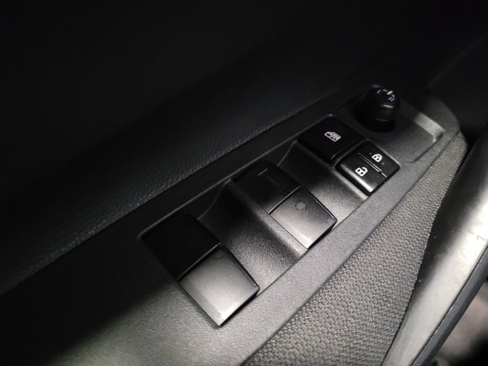 Used 2025 Toyota Corolla LE FWD image 27