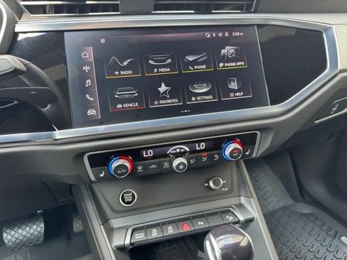 Certified 2025 Audi Q3 2.0T Premium w/ Convenience Package AWD/4WD image 14