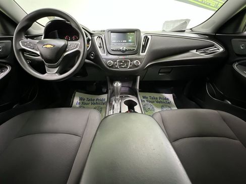 Used 2018 Chevrolet Malibu LS FWD image 17