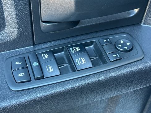 Used 2015 RAM 1500 Express AWD/4WD image 13